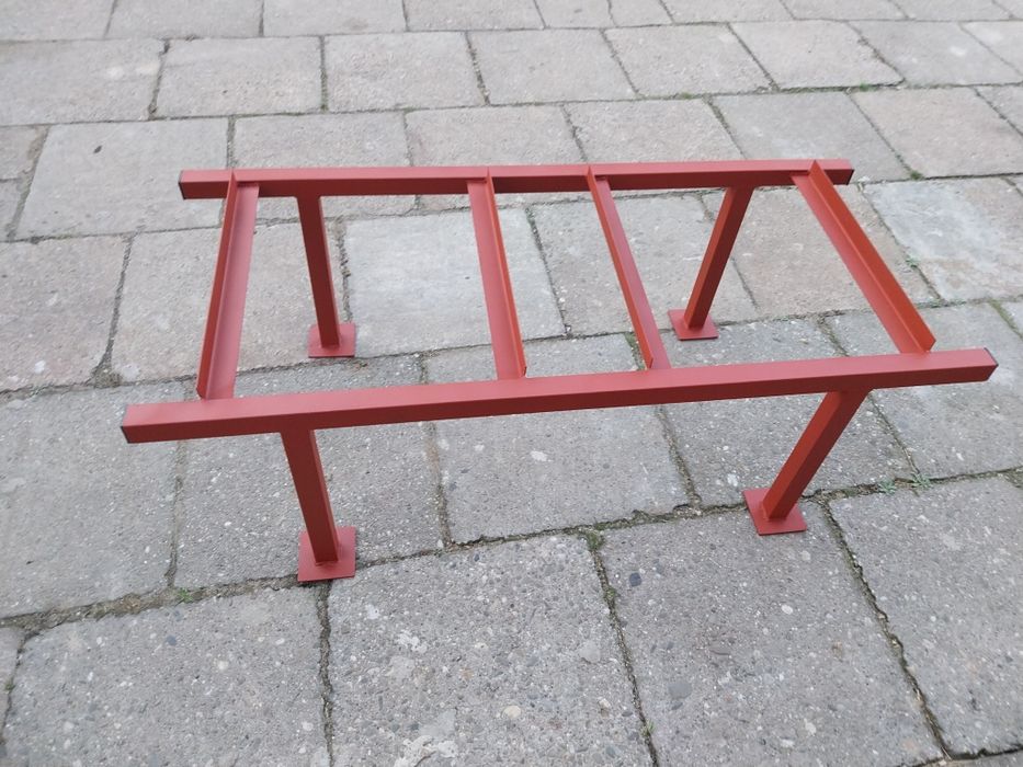 Stojaki na ule do pasieki