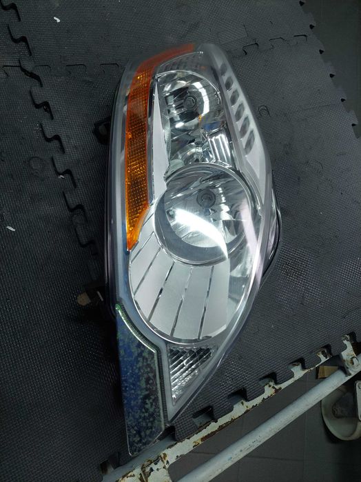 farol drt Ford kuga