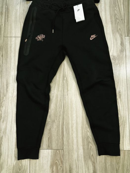 Nike Tech Fleece x Syna World Siedlce • OLX.pl