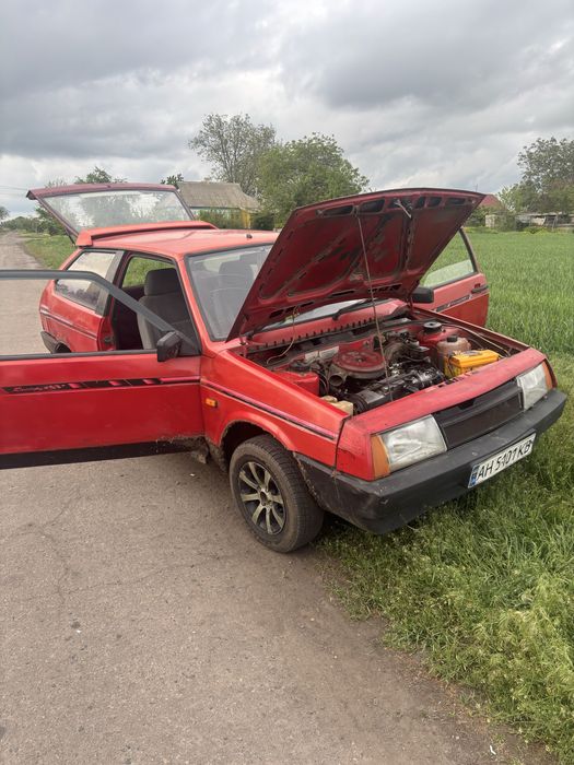 продам ваз 2108 на ходу сів пойхав продам так як на фото можливо обмін на щось похоже