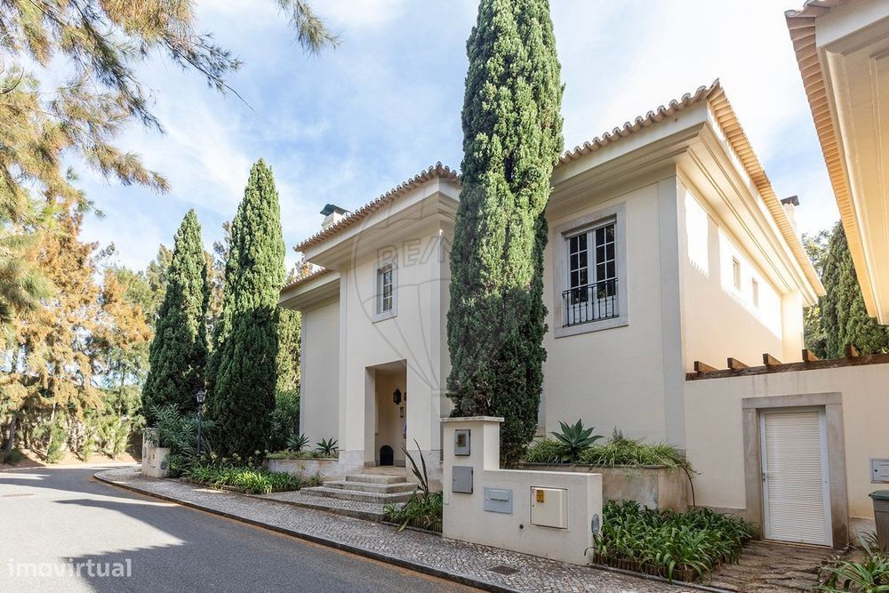 Moradia T5 para arrendamento