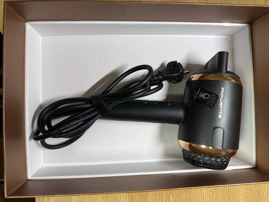 Фен Rowenta CV9820