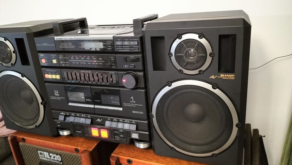 Radiomagnetofon CD Sharp CD-X100