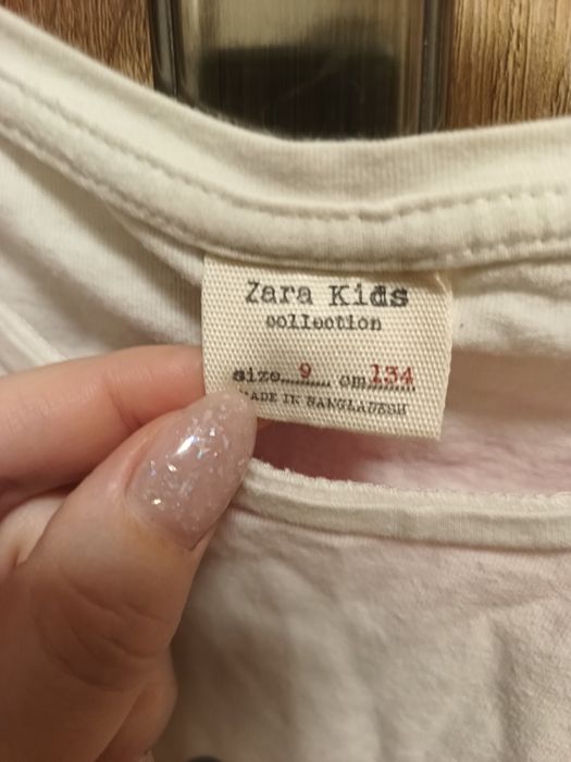 Dziewczęca bluzka na długi rękaw z napisem marki Zara 134cm
