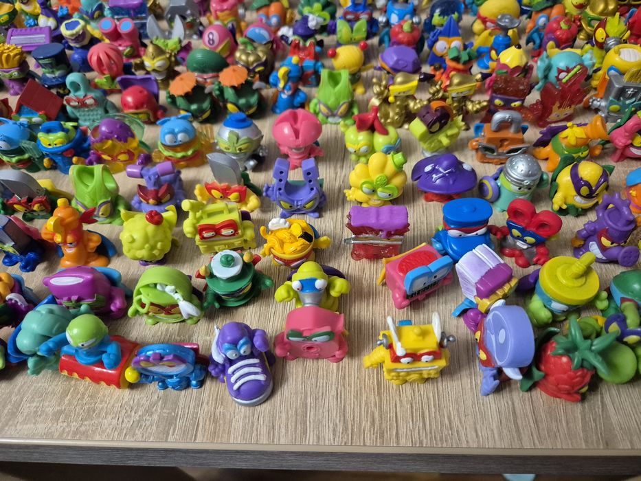 SuperThings /Zings figurki