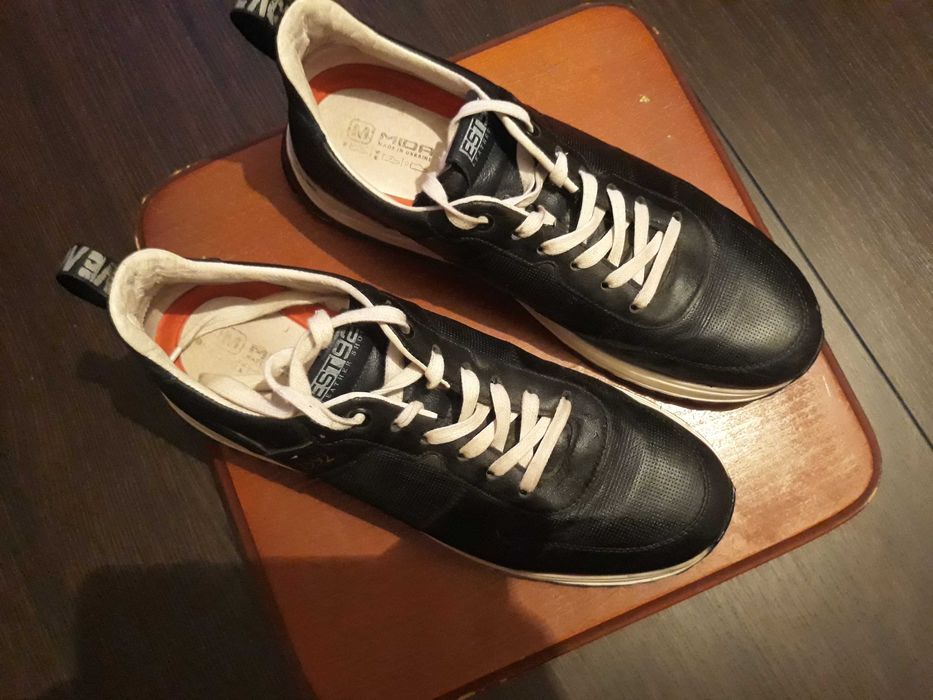 Кросівки чоловічі осінь-весна.