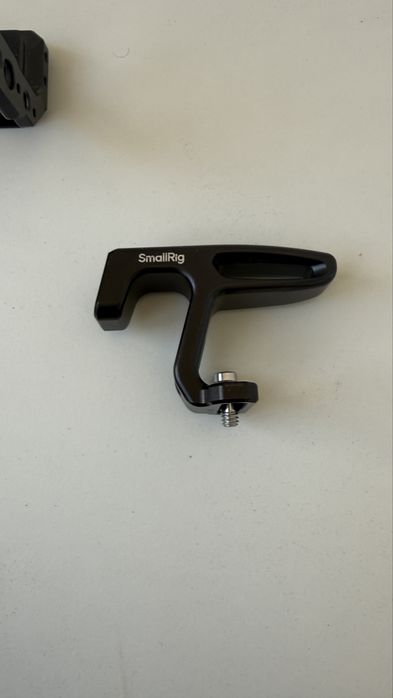 Клітка Smallrig Canon r8 з top handle