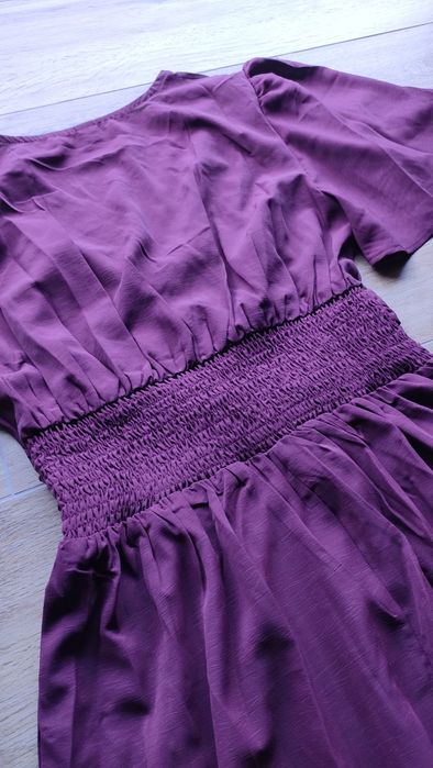 Burgundowa sukienka taliowana midaxi S 36