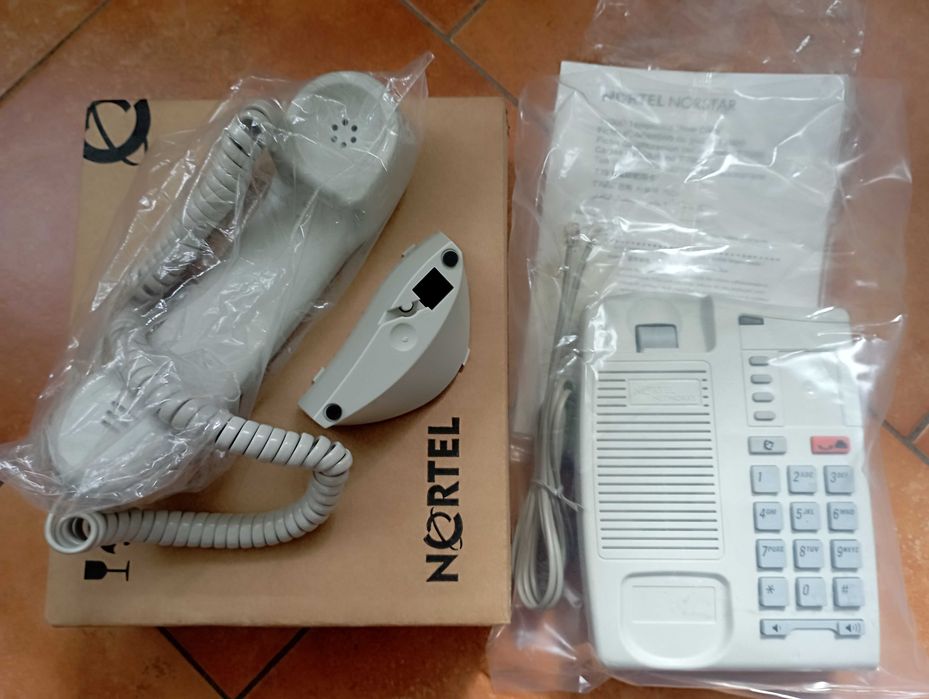 Цифровий телефон Nortel T7000