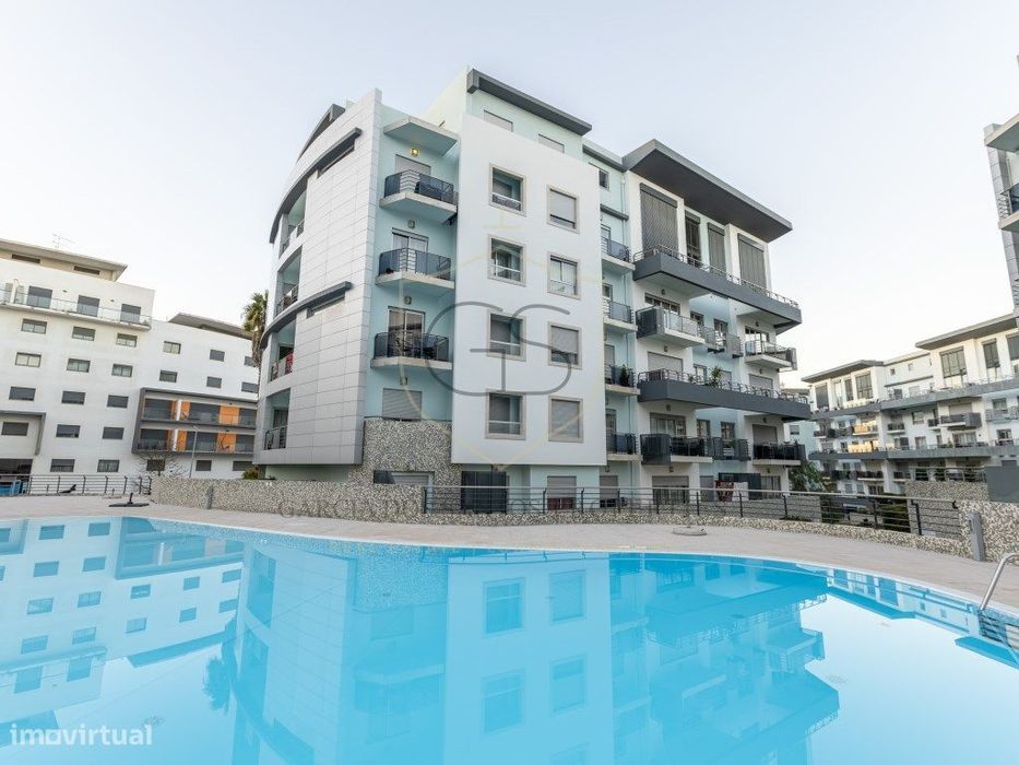 Exclusivo Duplex T4 com Piscina, Ginásio, Amplos Jardins, Parque In...