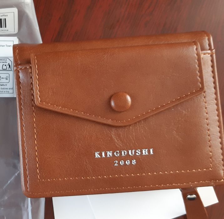 Стильний чоловічий гаманець.