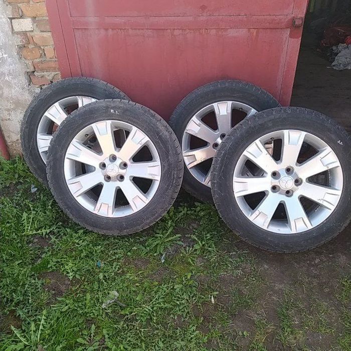 Продам шини (колеса) зимові  з дисками