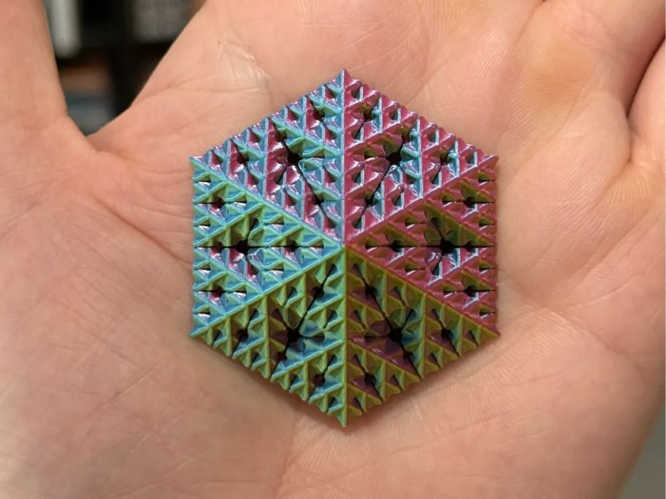 Floco de Neve Fractal Sierspinski Nível 3 - Decoração Geométrica Única