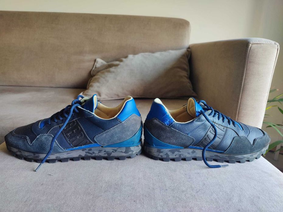 Sapatilhas Bikkembergs tam. 43 em excelente estado, com pequeno desgaste.