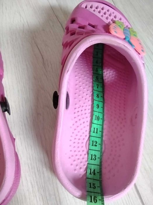 różowe Klapki piankowe na basen plażę typu crocsy 24/25 motylki lekkie