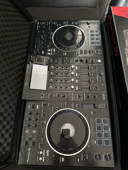 Pioneer  XDJ-XZ + CASE MAGMA (Incluida)