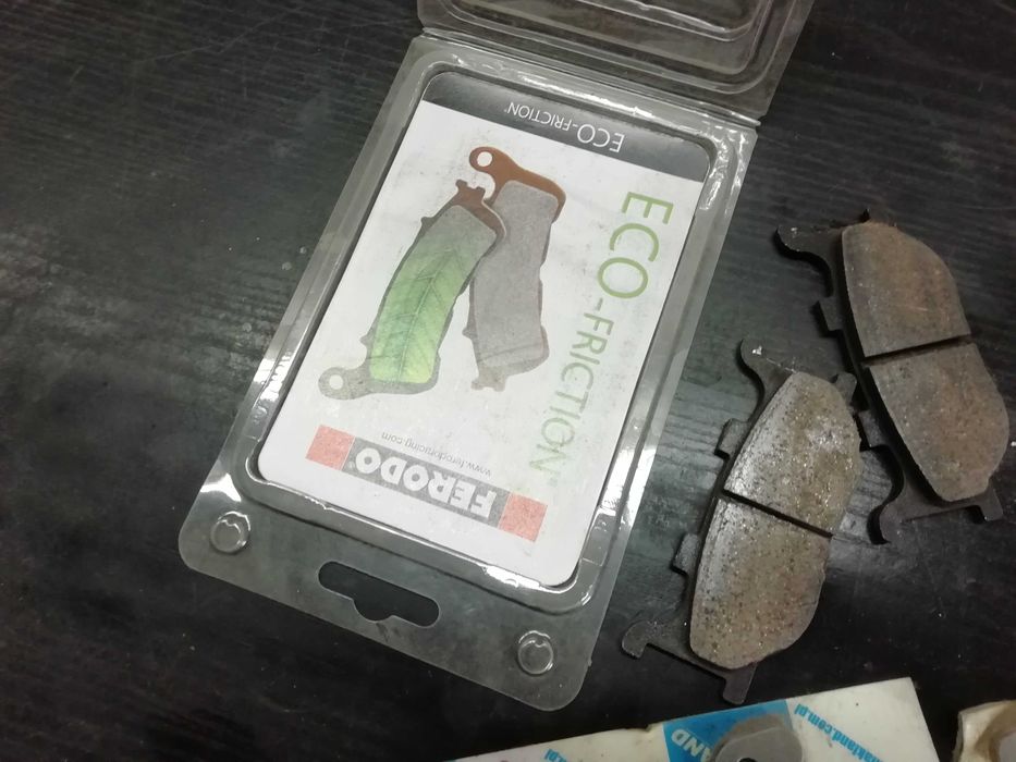 Гальмівні колодки мотоцикла Yamaha передні FDB2003EF