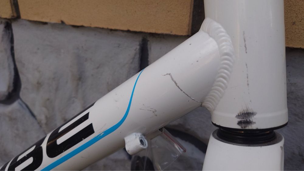 Продам Раму Cube SL Cross