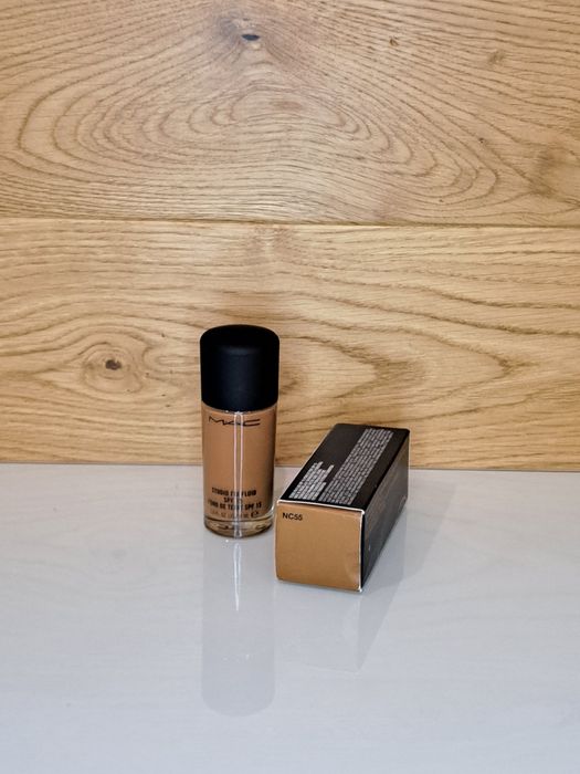 MAC Studio Fix Fluid NC55 podkład matujący