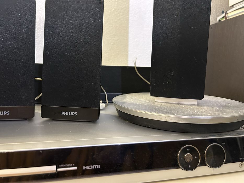 Philips DVD Player with Sound System64739902753283122