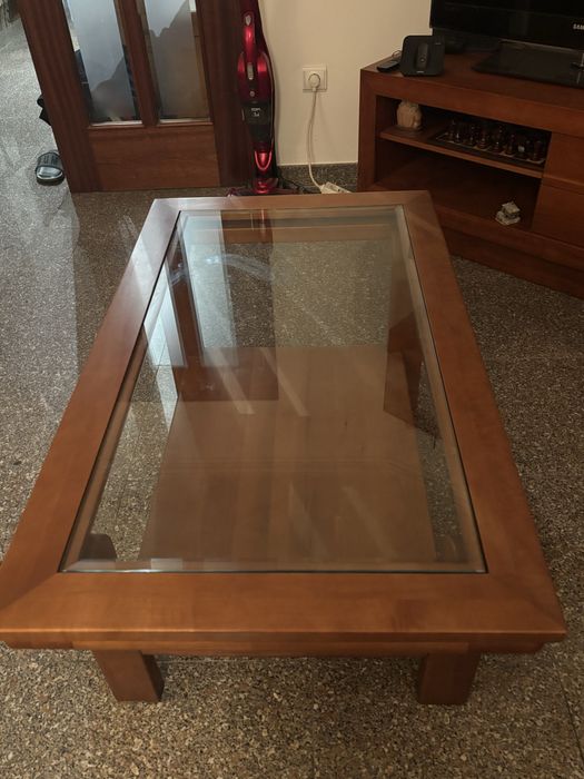 mesa de cerejeira em perfeitas condições