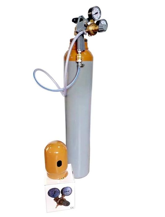 Ślubne dodatki wypożyczalnia. Ciężki dym, napis Love, serce, bańki