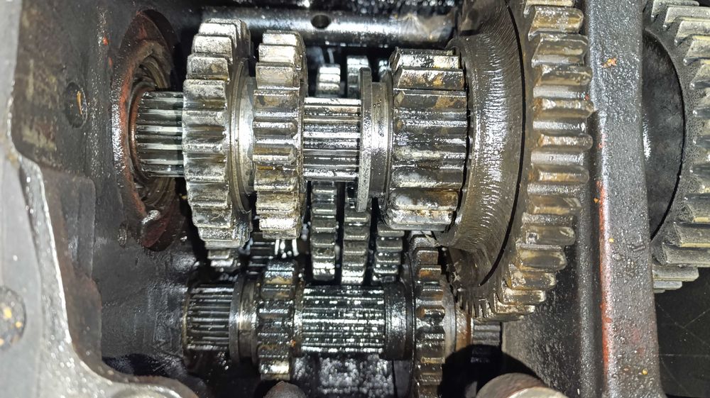 Мтз 80 на запчастини або під відновлення на 95% комплектний