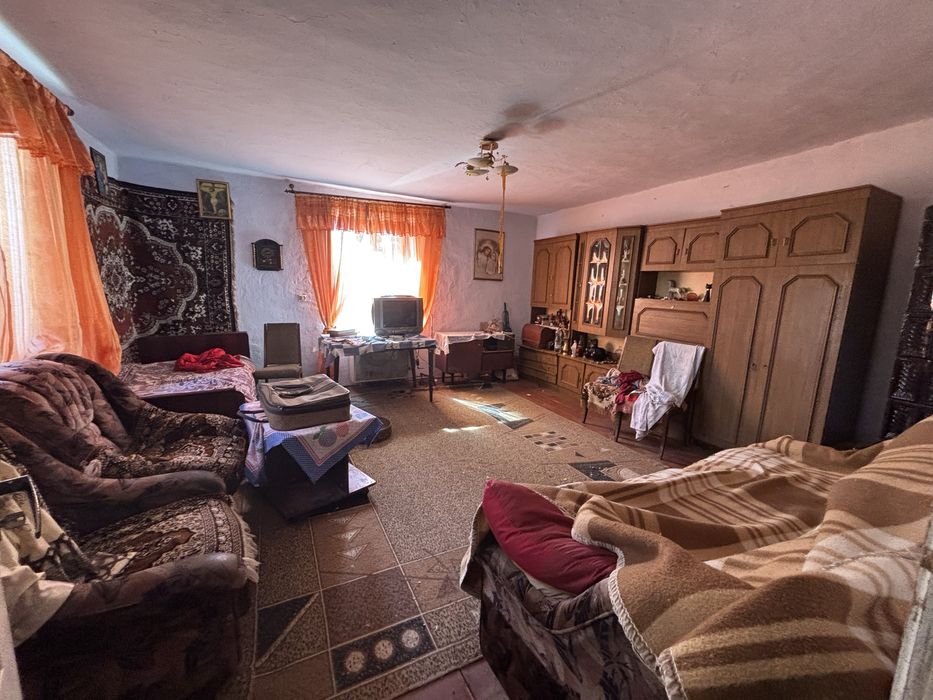 Продаж ділянка 25 сотих. Будинок 92 м². Сілець. Світло. Газ. Вода Асфальт