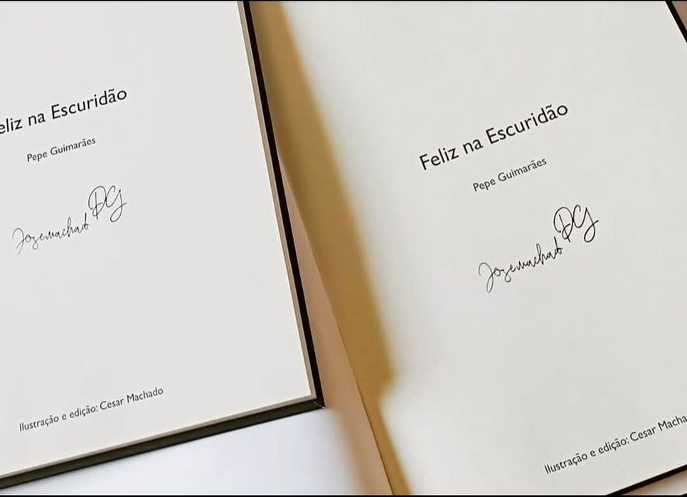 Livro Inspirador Feliz na Escuridão