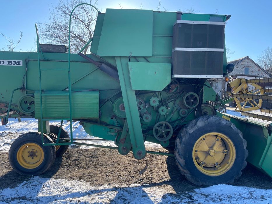 Продам комбайн Volvo - 800