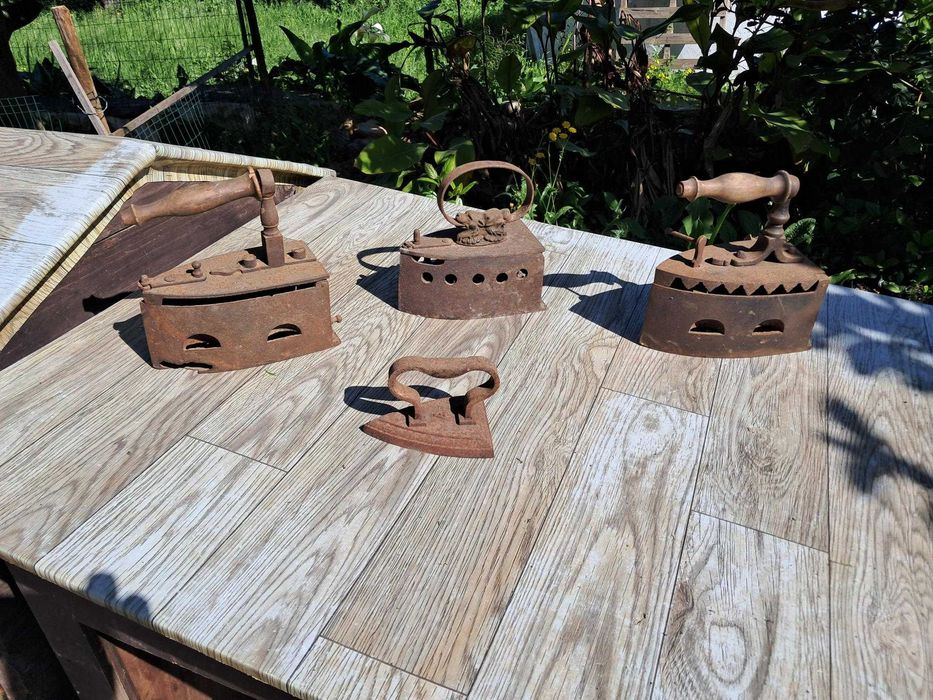 Ferros de engomar antigos - lote de 4