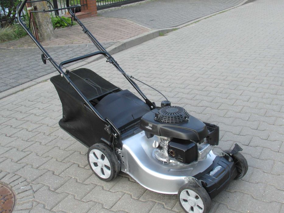 Kosiarka spalinowa Honda z napędem