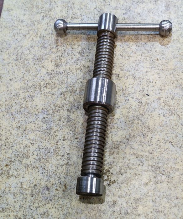 Струбцина, ваймы, трапеция, метчикодержатель, power bank, фомка,