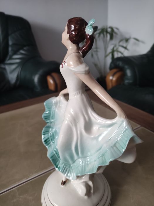 Figurka porcelanowa tancerka Zygmunt Buksowicz " STEATYT" lata 60- te
