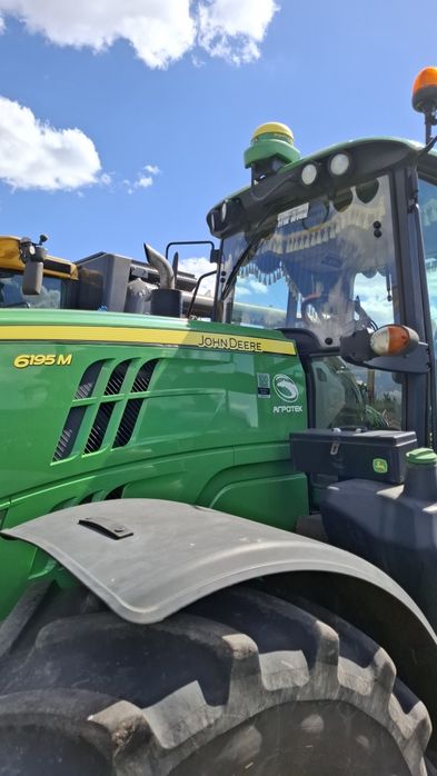 Трактор John Deere 6195M 2017 рік випуску
