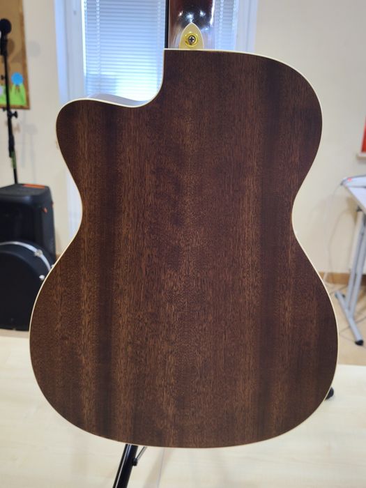 Gitara elektroakustyczna Framus