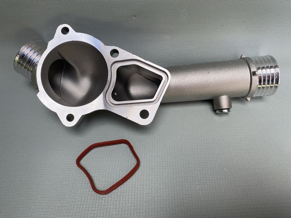 Алюминиевый корпус термостата бмв м52