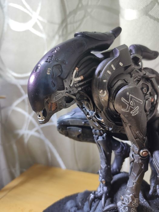 Alien Xenoborg - Estatueta