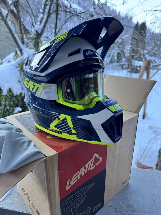 Мотошолом Leatt 7.5 V23 Комплект з Окулярами 4.5