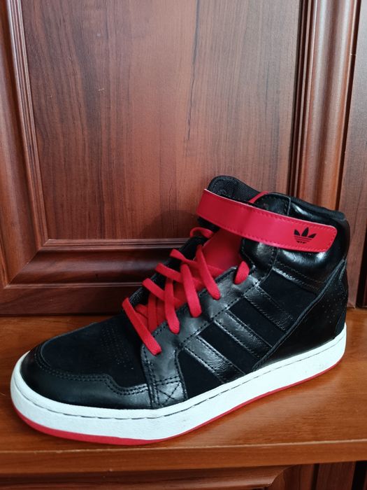 Кросівки Adidas. Оригінали