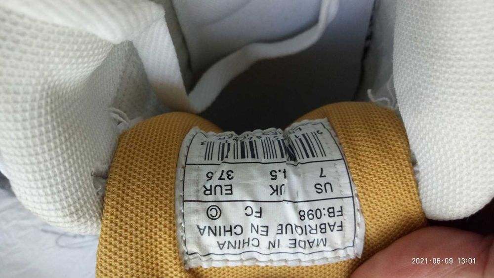 кроссовки женские