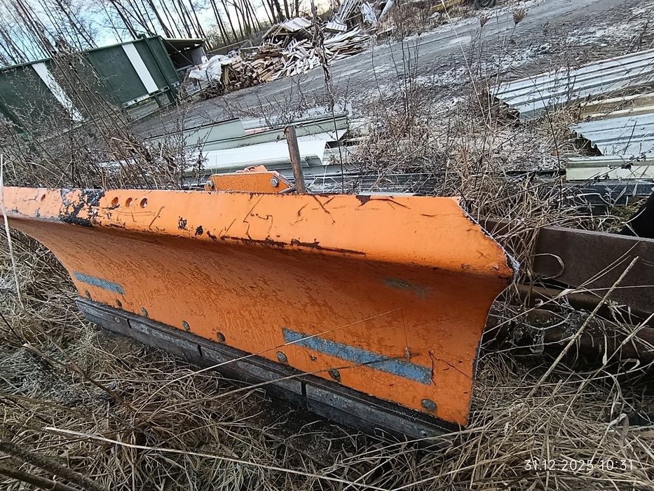 Pług  do odśnieżania