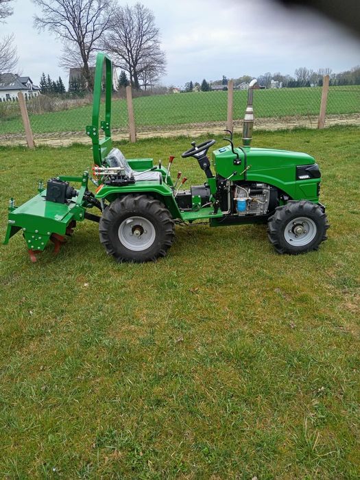 Ciągnik. Mini traktorek