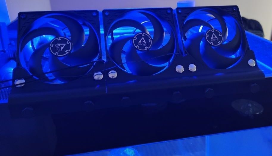 Uchwyt na wentylator akwarium morskie druk3d