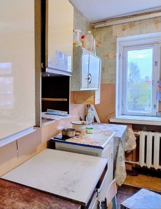 Без комісії ! Продам окрему кімнату в комунальній квартирі  Центр Києва, Поділ