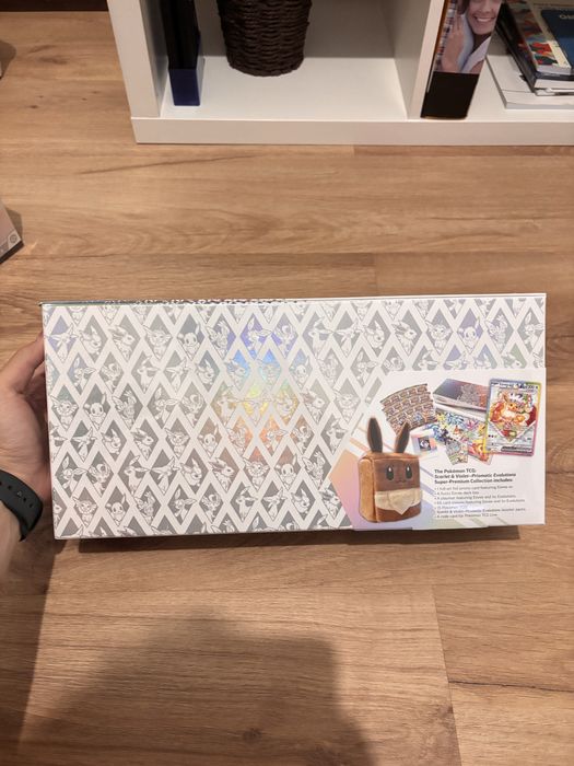 Prismatic Evolutions Super Premium Collection