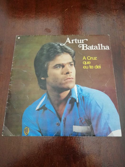 Vendo 8 discos de vinil cantores portugueses - cada 15 euros