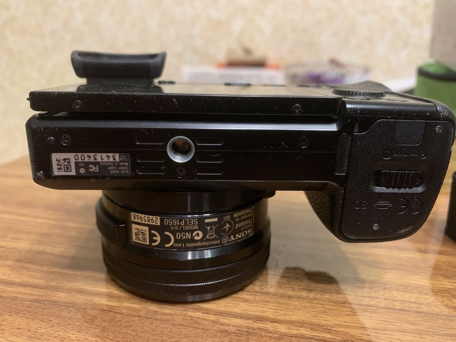 Sony A6000 (body) або + kit 16-50mm