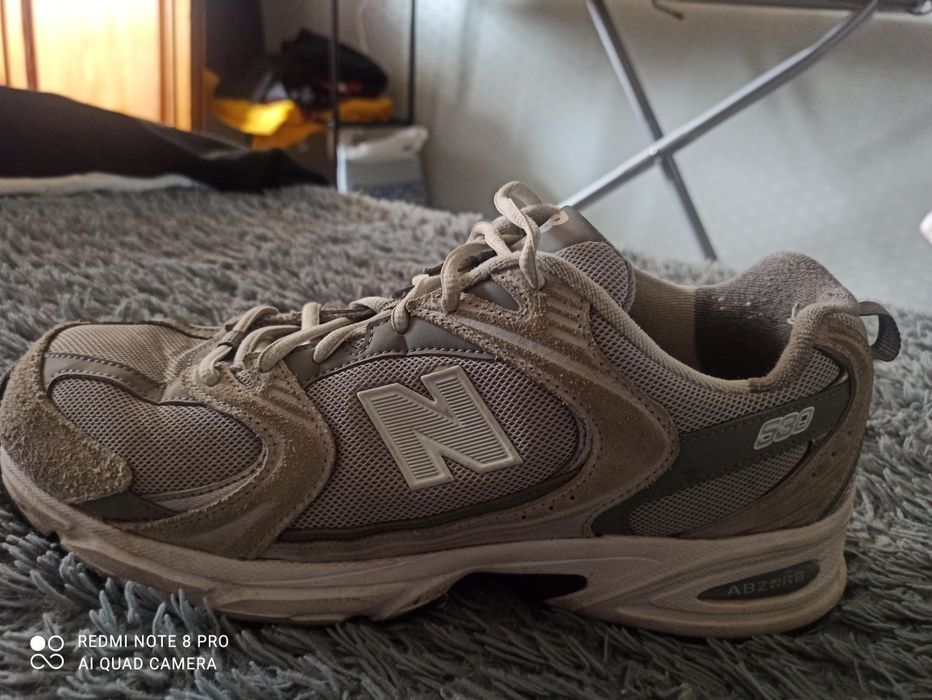 Кросівки чоловічі