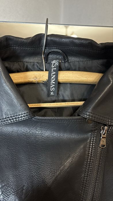 Продам жіночу куртку шкірзамінник